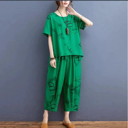 Circle Printed Half Sleeves Shirt and Capri Style Printed Trouser Night Wear